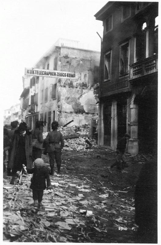 Battaglia di Vittorio Veneto - Rovine - Ritirata austriaca - 1918 (positivo) di Marzocchi, Luigi (primo quarto XX)