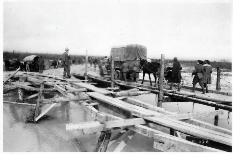 Battaglia di Vittorio Veneto - Carri - Passerelle - 1918 (positivo) di Marzocchi, Luigi (primo quarto XX)