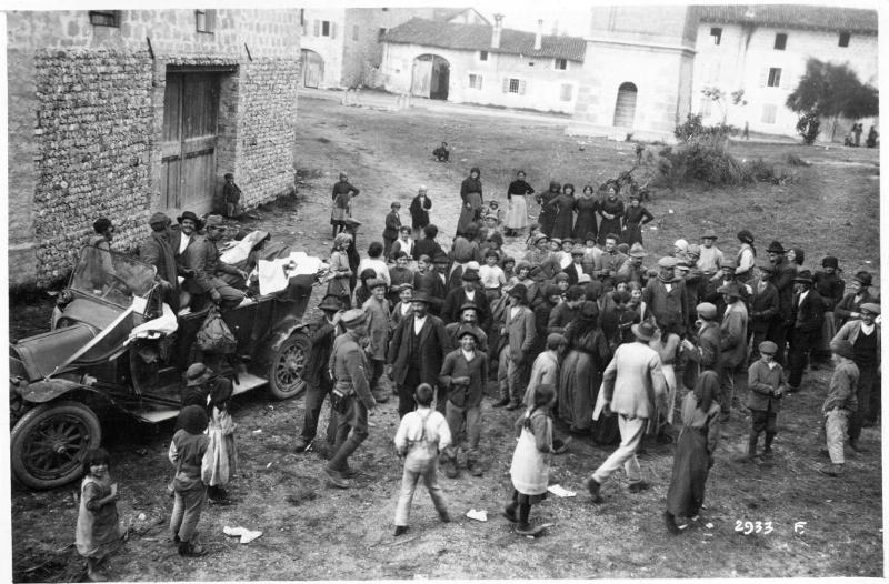 Battaglia di Vittorio Veneto - Propaganda - Automobili - Civili - 1918 (positivo) di Marzocchi, Luigi (primo quarto XX)