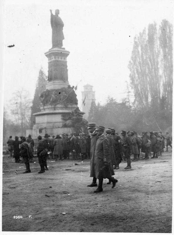 Trento - Piazza Dante - Generale Zuppelli - Monumento - 1918 (positivo) di Marzocchi, Luigi (primo quarto XX)