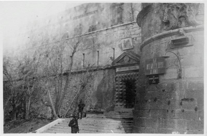 Trento - Castello del Buon Consiglio - Soldati - 1918 (positivo) di Marzocchi, Luigi (primo quarto XX)