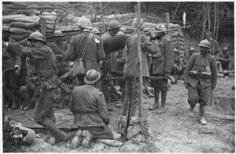 Veneto - Caposile - linee telefoniche - cavi - fili - 1918 (positivo) di Marzocchi, Luigi (primo quarto XX)