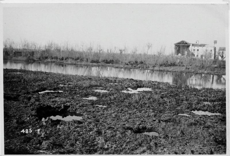 Caposile - buche - proiettili - nemici - 1918 (positivo) di Marzocchi, Luigi (primo quarto XX)