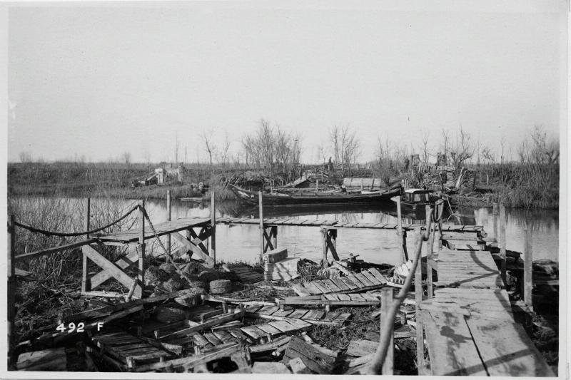 Caposile - fiumi - sbarchi - materiali - 1918 (positivo) di Marzocchi, Luigi (primo quarto XX)