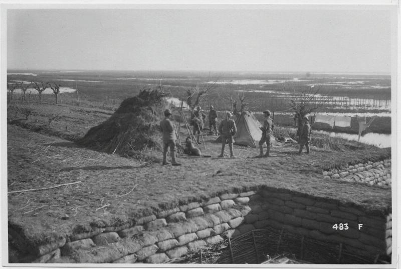 Caposile - capanni - trincee - guardie - 1918 (positivo) di Marzocchi, Luigi (primo quarto XX)