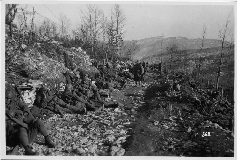 Val Bella - rincalzi - fanteria - prime linee - 1918 (positivo) di Marzocchi, Luigi (primo quarto XX)