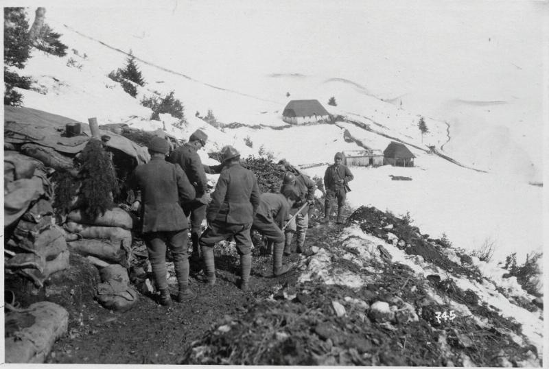 Monte Pertica - rinforzi - protezioni - casoni - 1918 (positivo) di Marzocchi, Luigi (primo quarto XX)