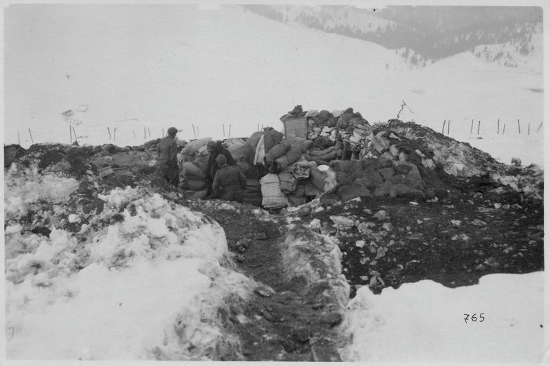 Monte Pertica - comando di compagnia - 1918 (positivo) di Marzocchi, Luigi (primo quarto XX)