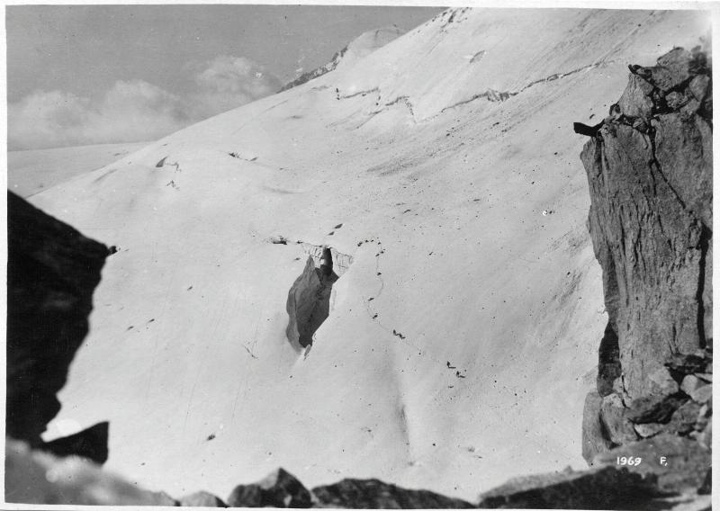 Trentino-Alto Adige - Corno di Cavento - Adamello - alpini - trincee - montagna - 1918 (positivo) di Marzocchi, Luigi (primo quarto XX)