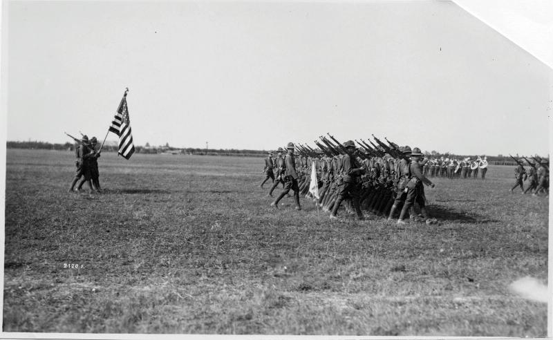 Veneto - Verona - sfilata - americani - bandiere - re -1918 (positivo) di Marzocchi, Luigi (primo quarto XX)