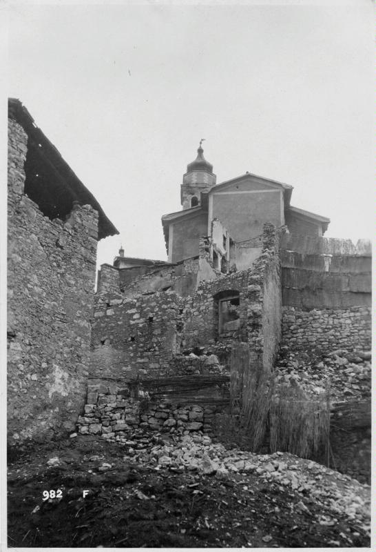 Castione - campanili - chiese- rovine - macerie - 1918 (positivo) di Marzocchi, Luigi (primo quarto XX)