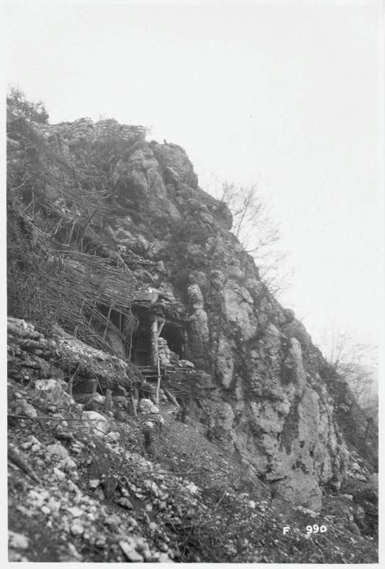 rifugi - ripari - 1918 (positivo) di Marzocchi, Luigi (primo quarto XX)