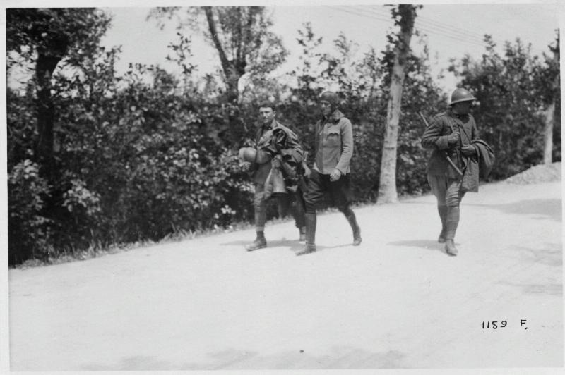 Olmi - prigionieri - austriaci - aviatori - 1918 (positivo) di Marzocchi, Luigi (primo quarto XX)