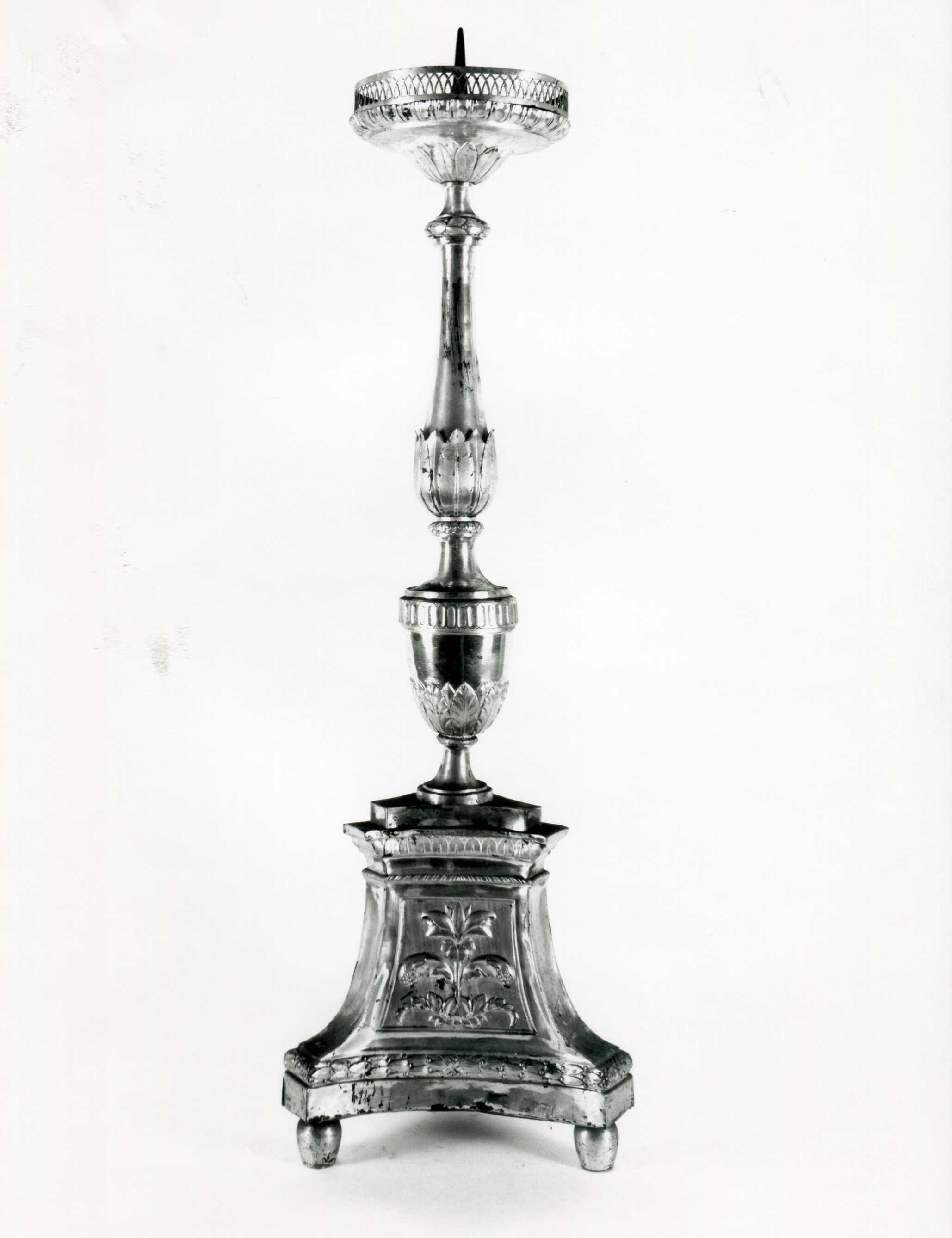 candeliere d'altare, serie - manifattura italiana (prima metà sec. XIX)