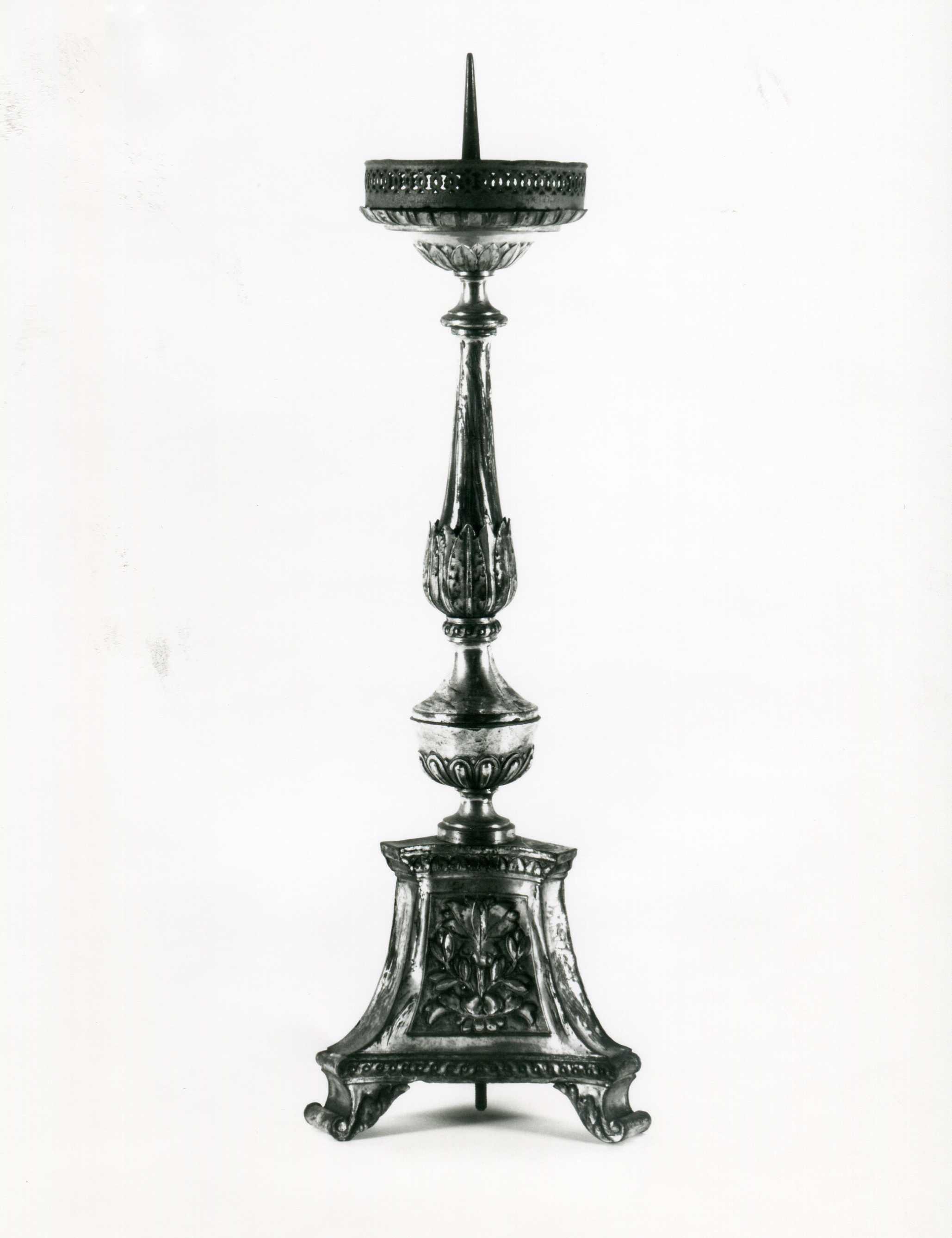 candeliere d'altare, serie - manifattura italiana (prima metà sec. XIX)