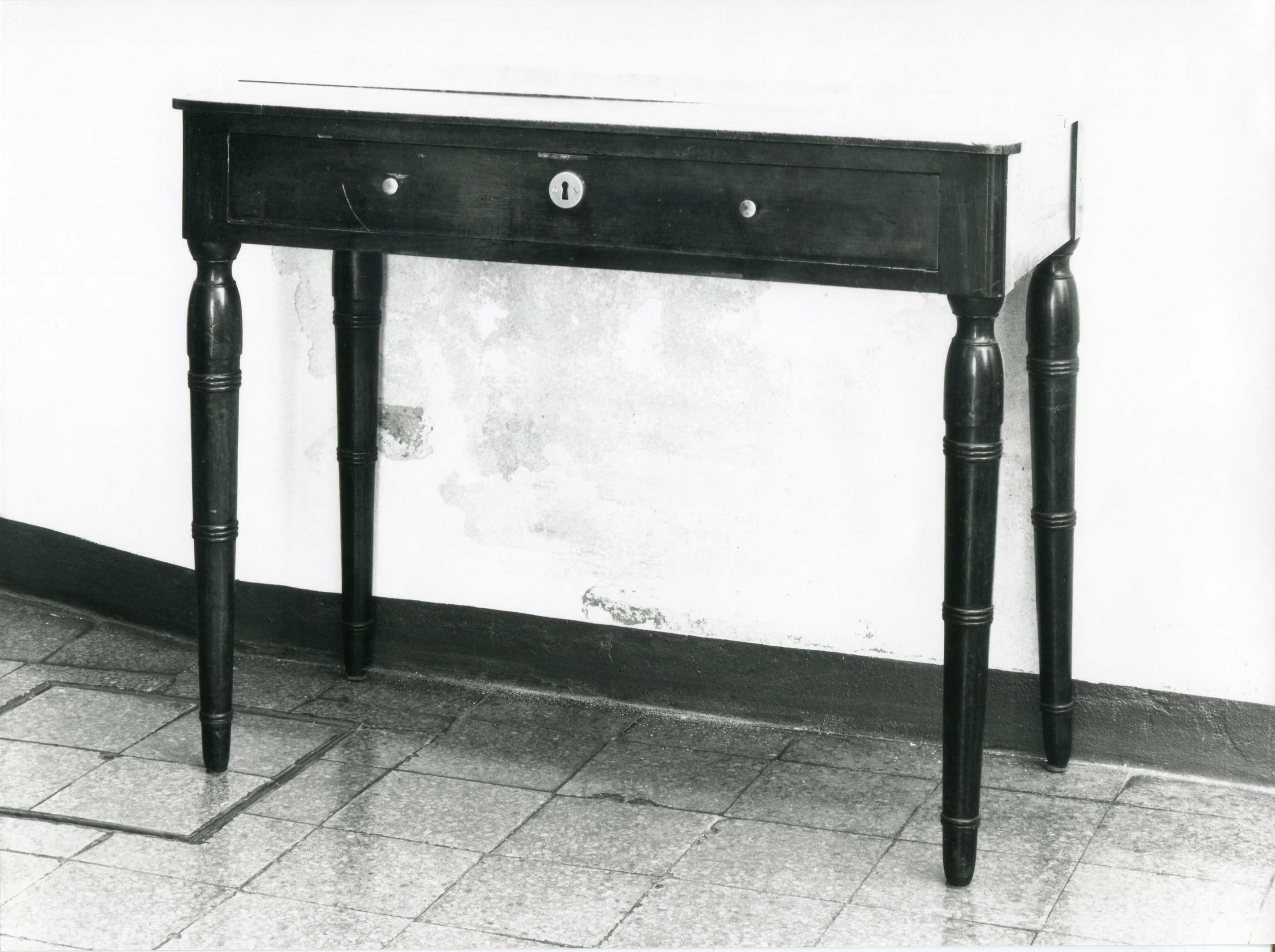 tavolo, opera isolata - manifattura lombarda (seconda metà sec. XIX)