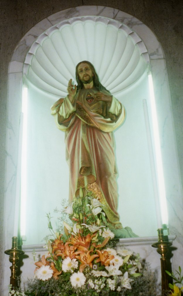 Sacro cuore di gesù (statua)