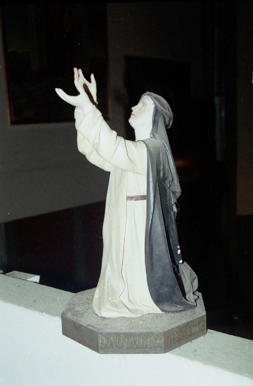 Santa caterina da siena (statua)