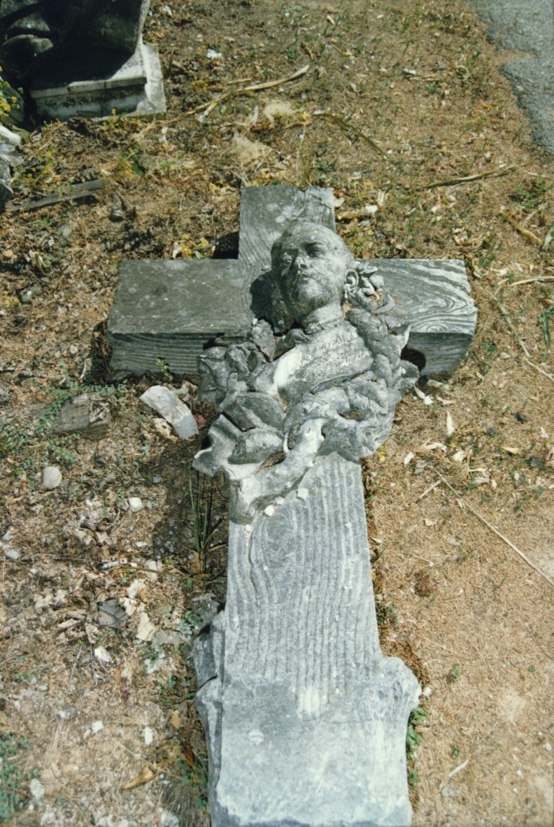 Figura femminile (monumento funebre, frammento)