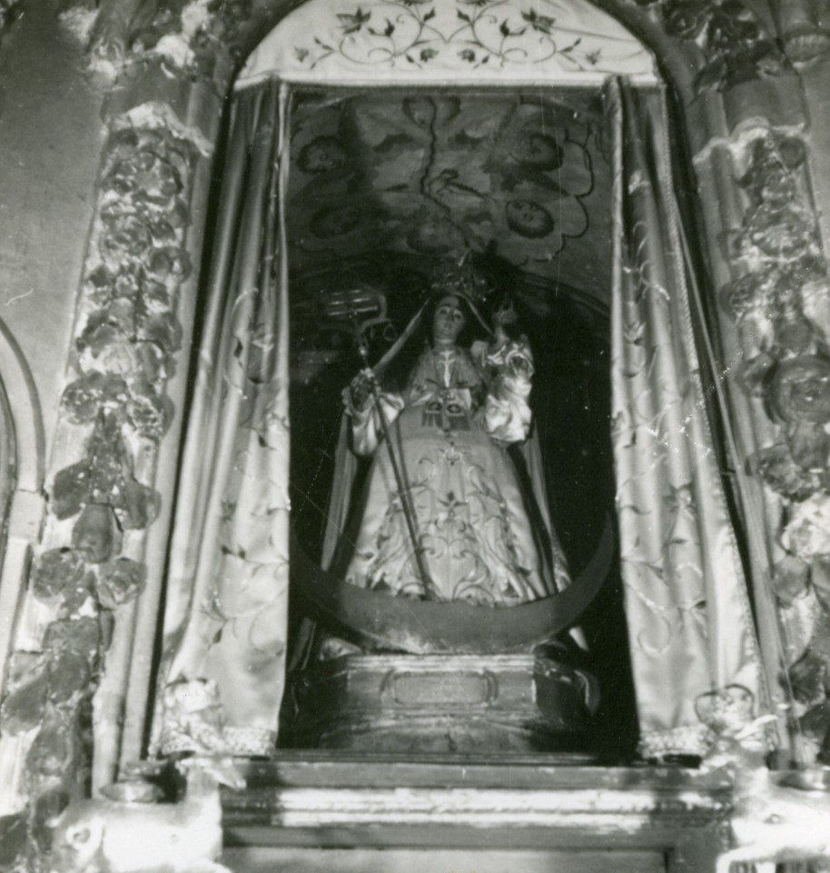 Madonna dei martiri (statua)