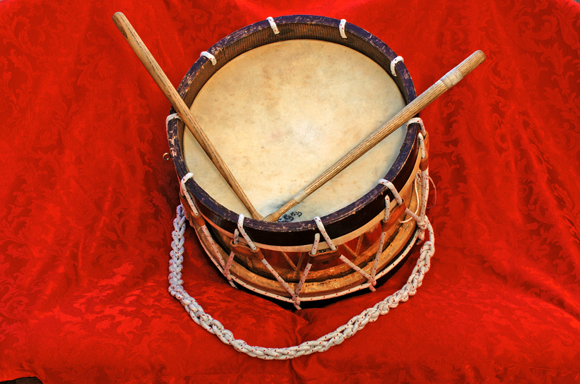 Tamburo, tamburi, strumenti musicali
