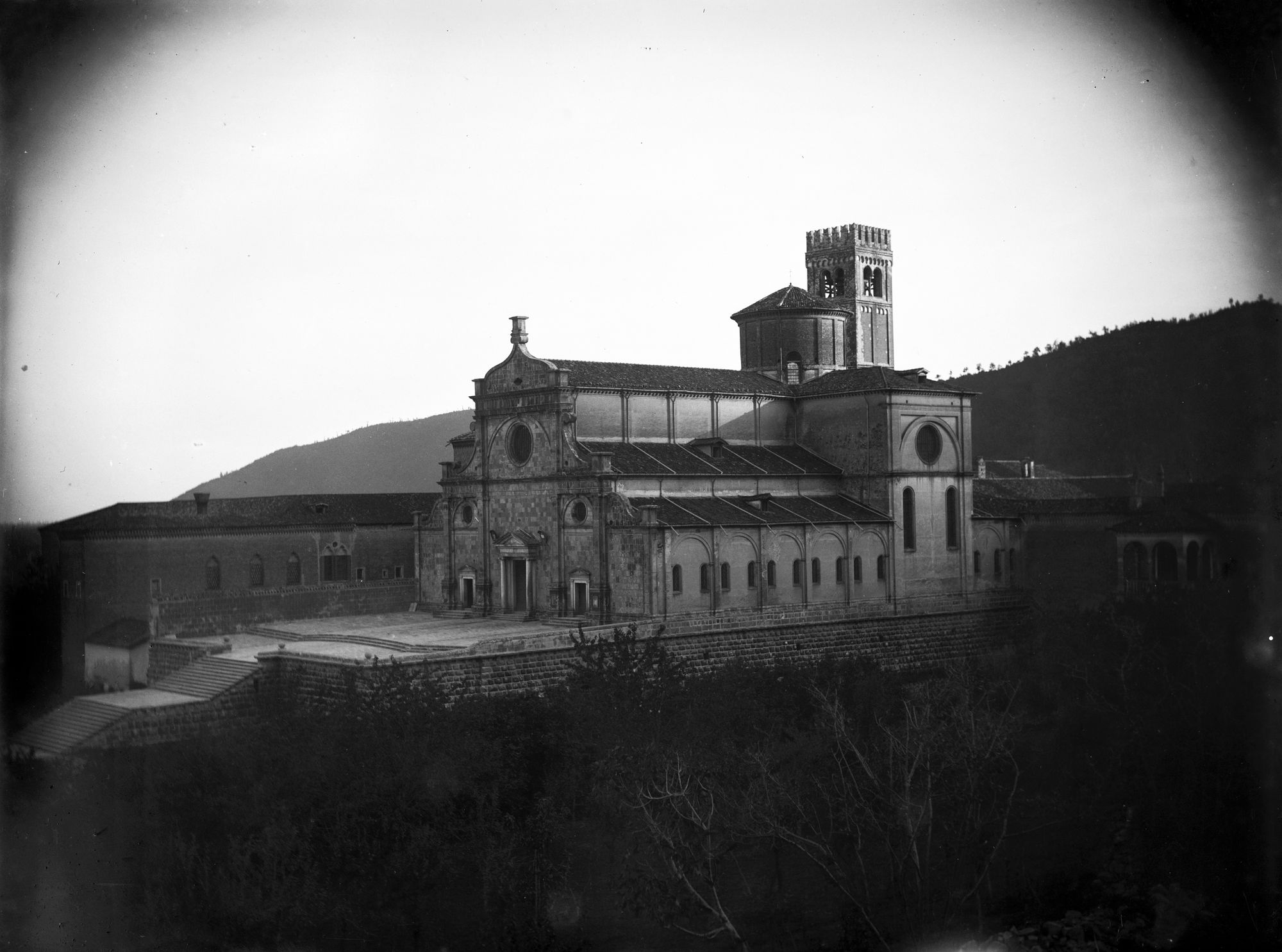 Monastero. Vedute panoramiche e prospettive del Monastero (negativo) di Gabinetto fotografico (XX)