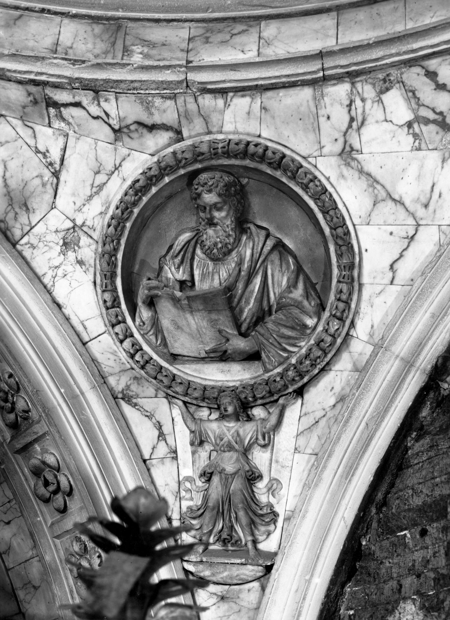 Duomo. Cripta. San Giovanni e San Matteo nei pinnacoli della cupola (negativo) di Gabinetto fotografico (XX)