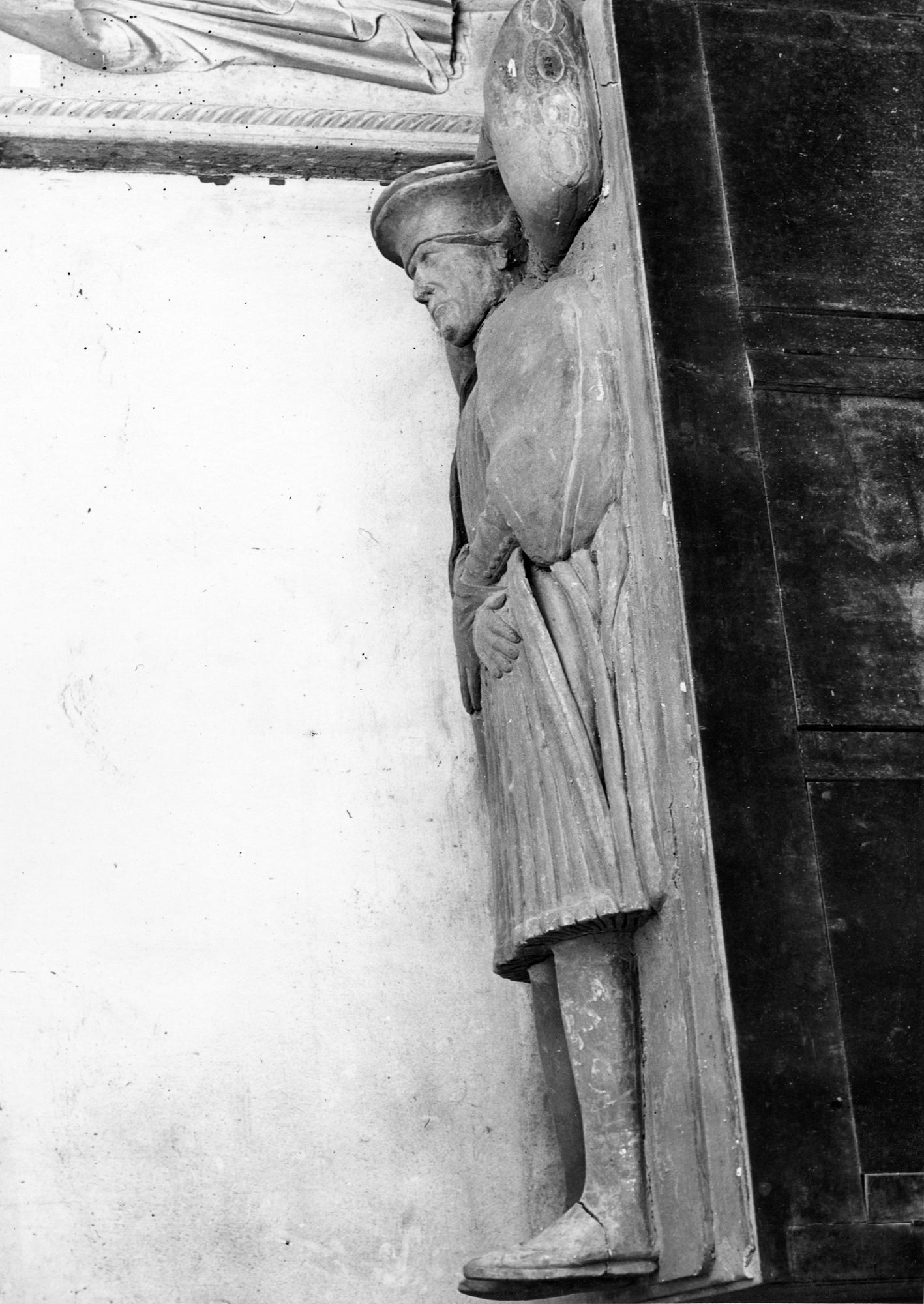 Museo Civico. Statua giacente, terracotta sec. XV (negativo) di Gabinetto fotografico (XX)