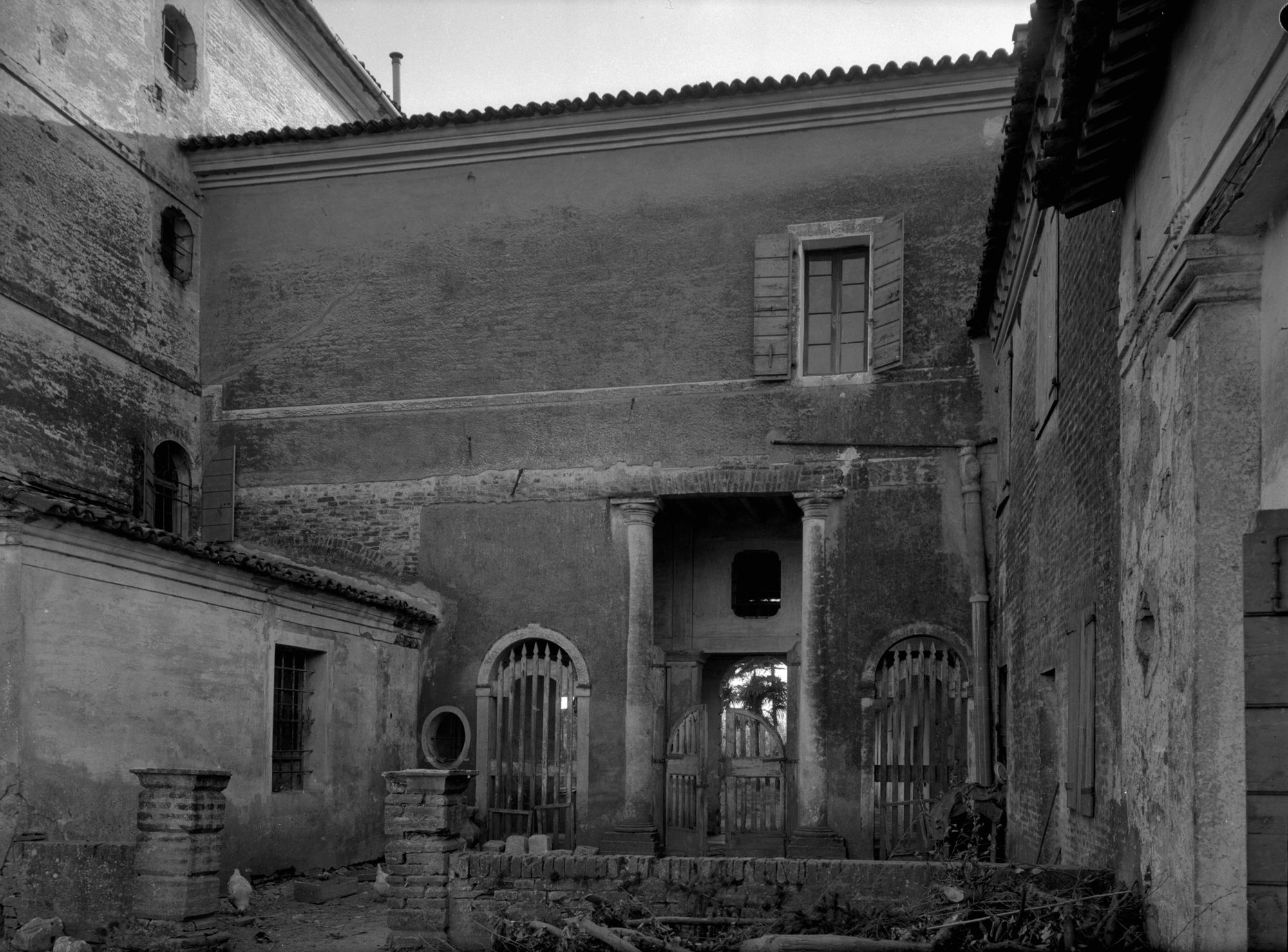 Palazzo Agazzi Sailer. Ala (negativo) di Gabinetto fotografico (XX)