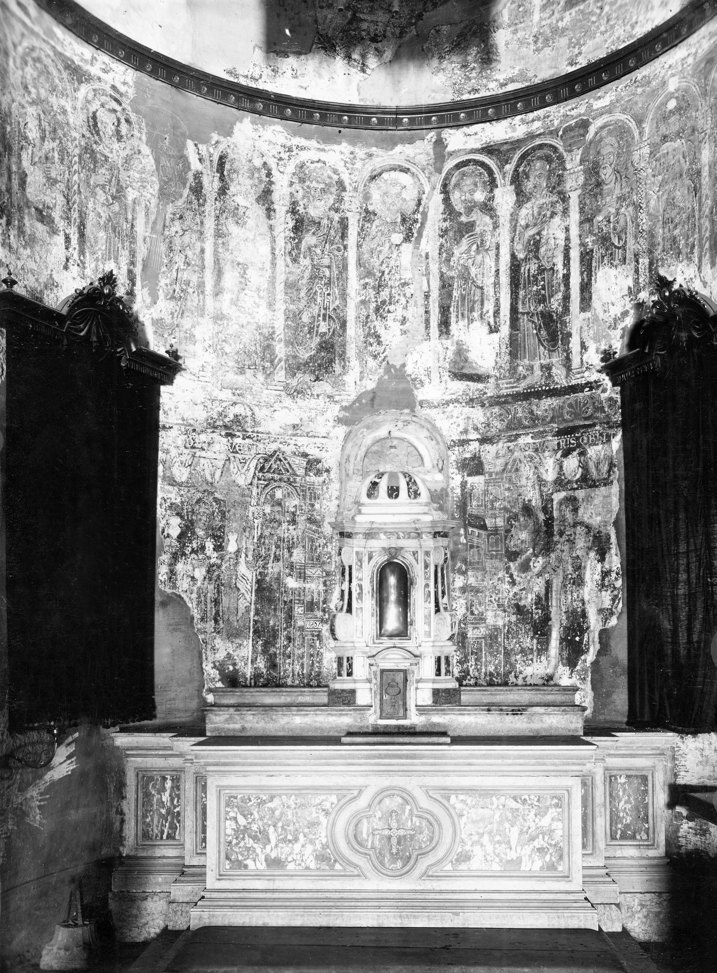 Summaga.Chiesa. Affreschi dell' abside del Sec. XIII (negativo) di Gabinetto fotografico (XX)