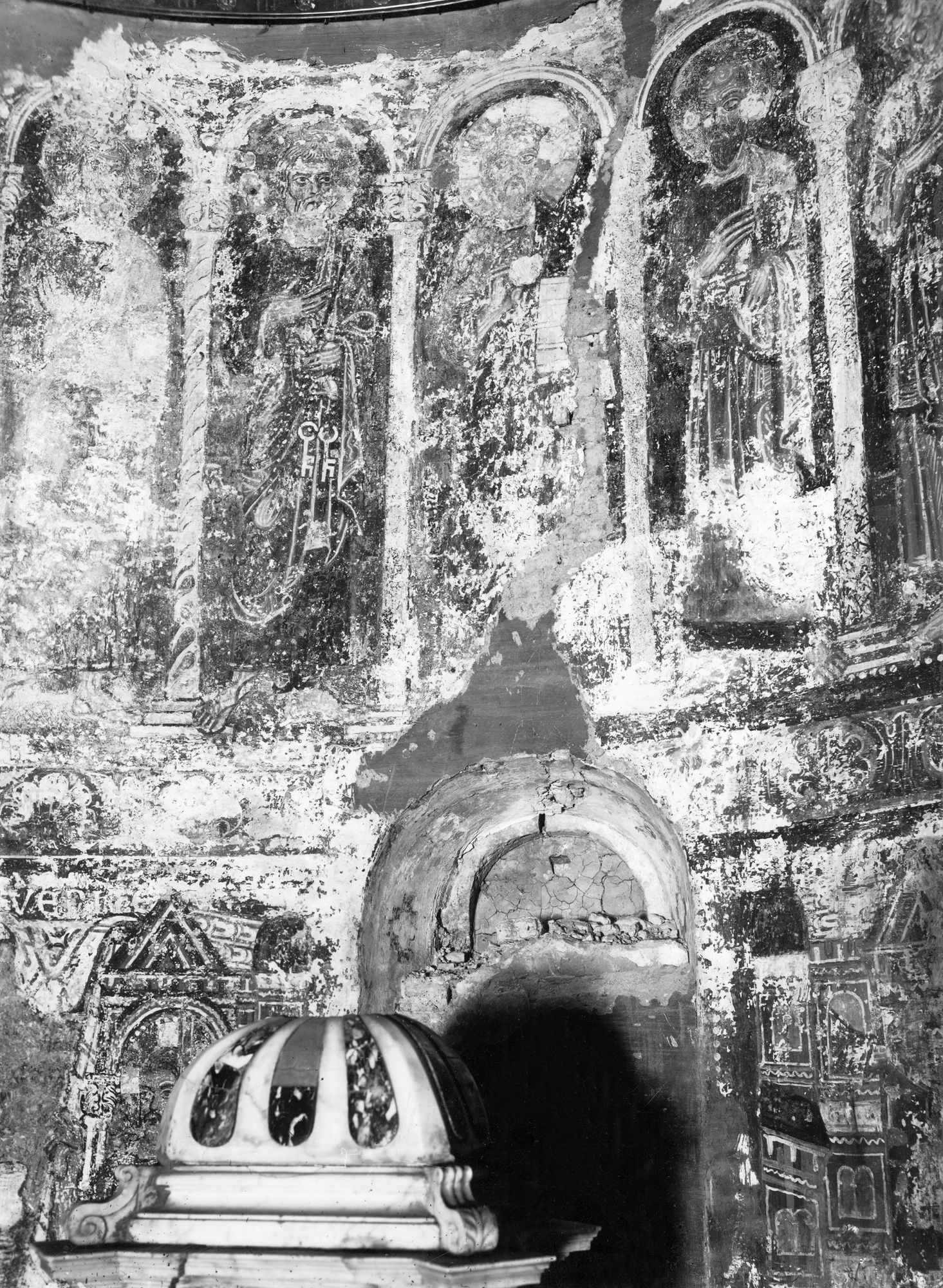 Summaga.Chiesa. Affreschi dell' abside del Sec. XIII (negativo) di Gabinetto fotografico (XX)