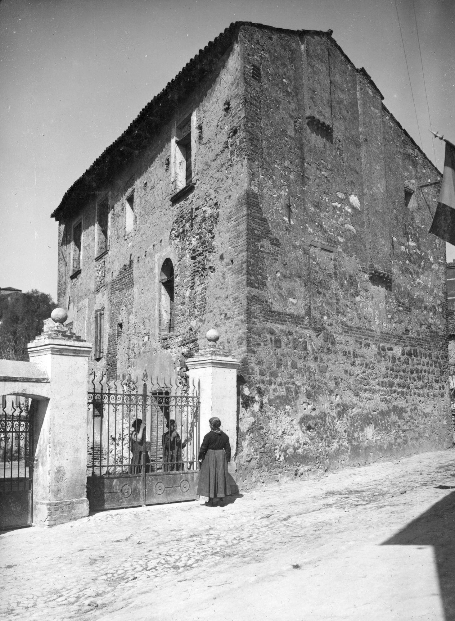 Arquà Petrarca Casa Carlo Mori (negativo) di Gabinetto fotografico (XX)
