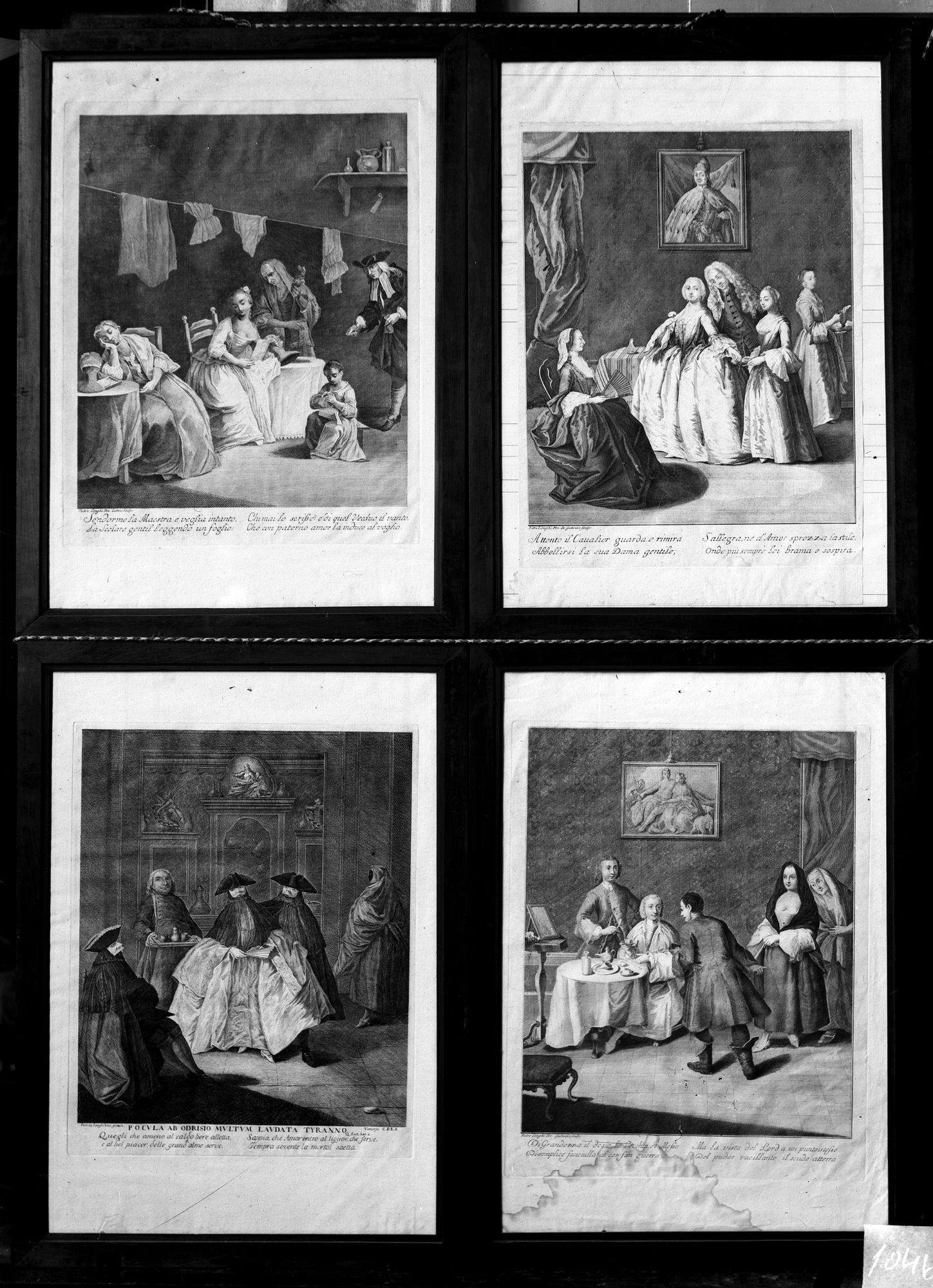 Villa Nazionale di Stra. Quattro stampe con personaggi in costume del 700 (negativo) di Gabinetto fotografico (XX)