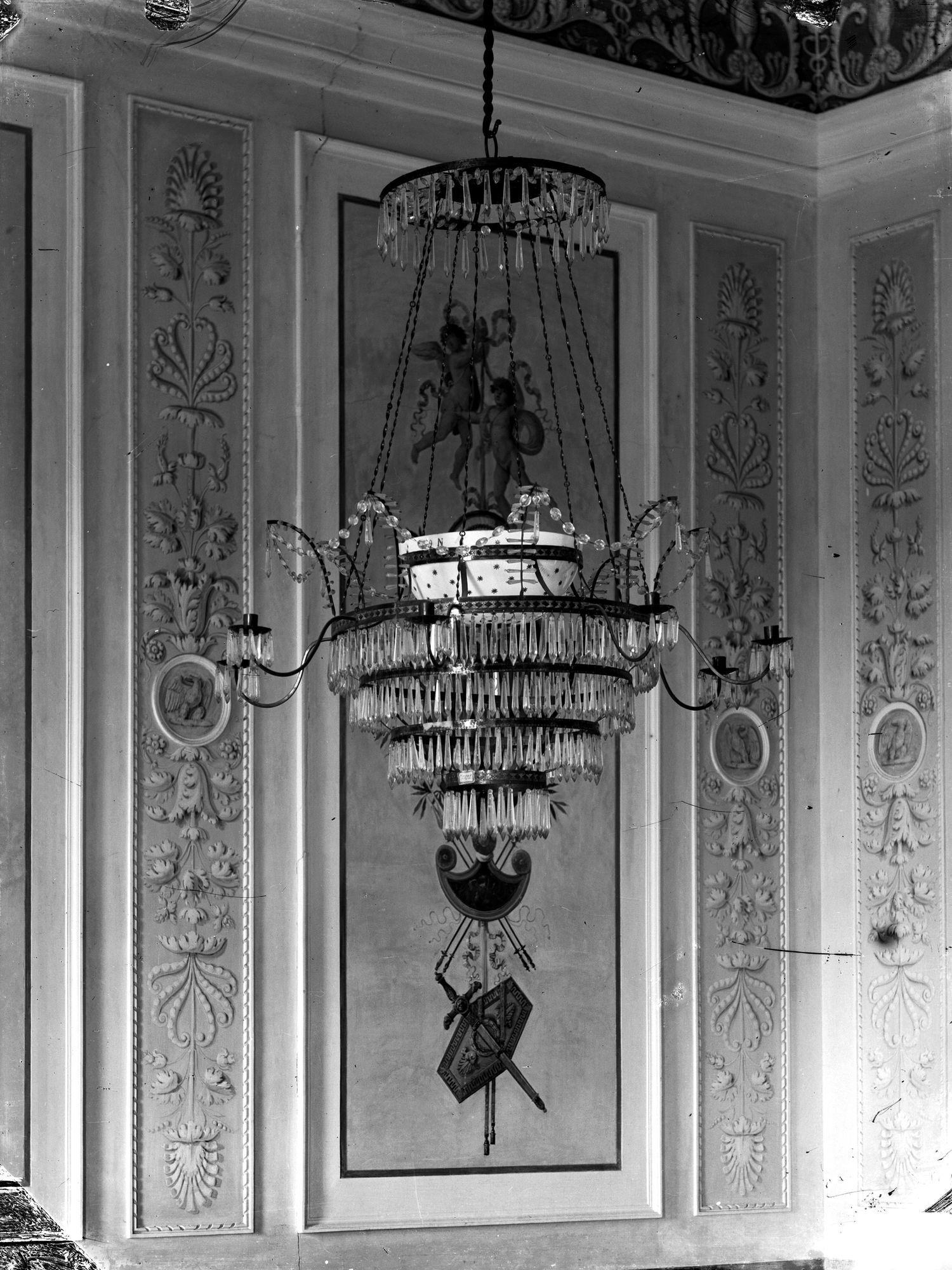 Villa Nazionale di Stra. Lampadari in cristallo e bronzo (negativo) di Gabinetto fotografico (XX)