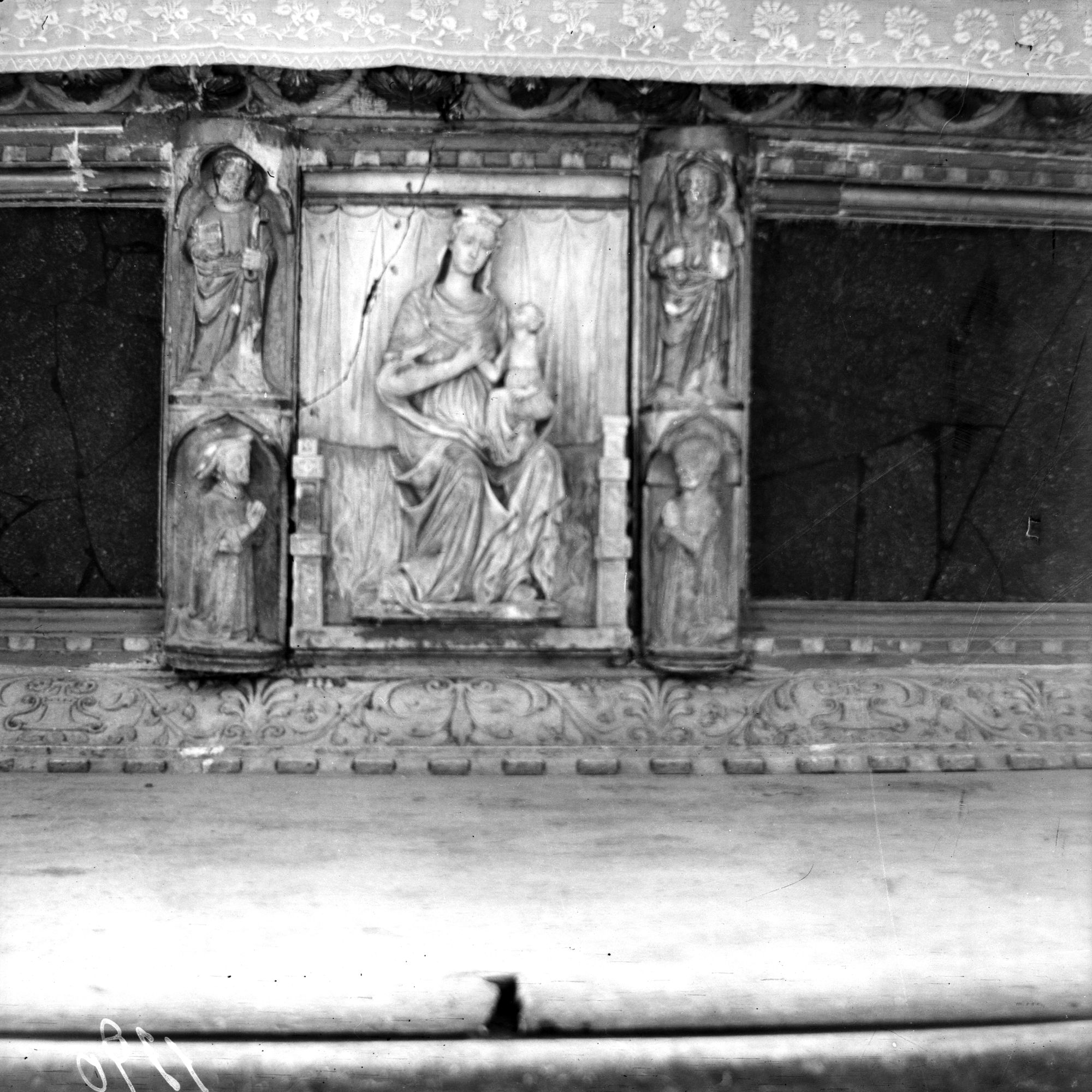 Belluno. Parapetto altare della Cripta del Duomo di Belluno (negativo) di Gabinetto fotografico (XX)