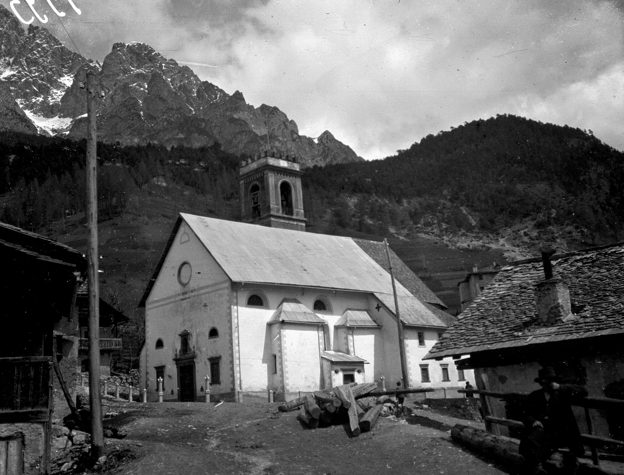 Borca. Veduta della chiesa parrochiale di Borca (negativo) di D'ufficio. Ing. Ongaro (XX)