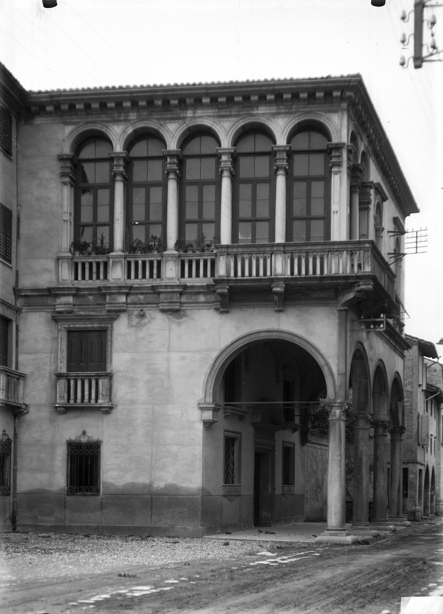 Portogruaro. Palazzo Stucchi (negativo) di Gabinetto fotografico (XX)