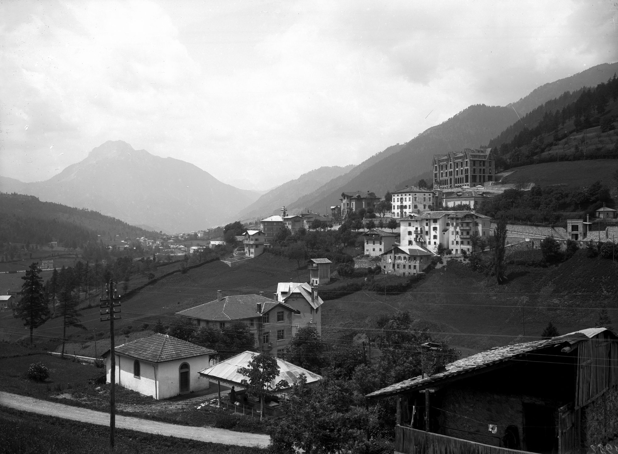 Pieve di Cadore. Casa Tiziano. Panorama di Pieve (negativo) di Gabinetto fotografico (XX)