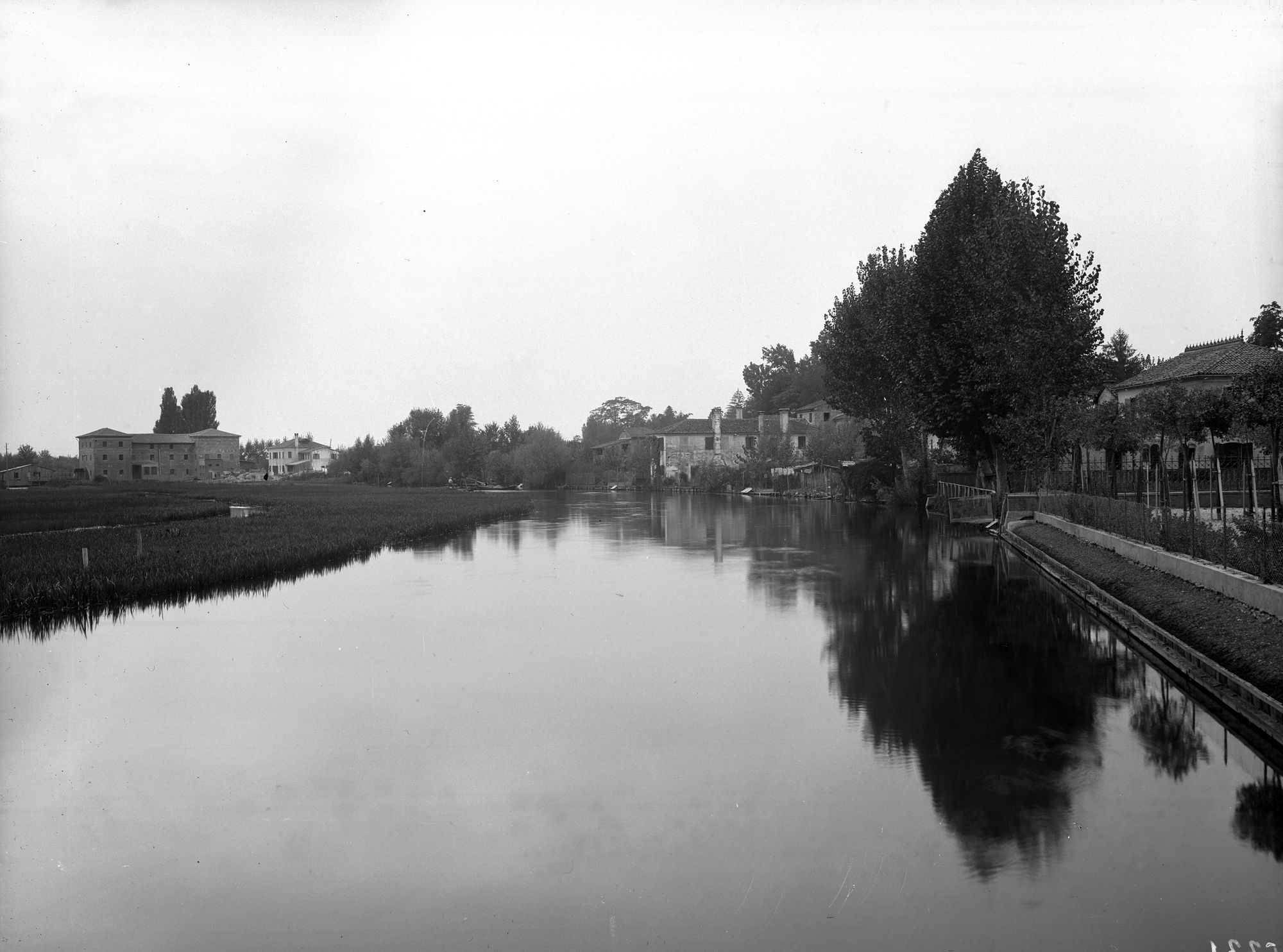 Quinto di Treviso. Vedute paesistiche del Sile attraverso Quinto (negativo) di Gabinetto fotografico (XX)