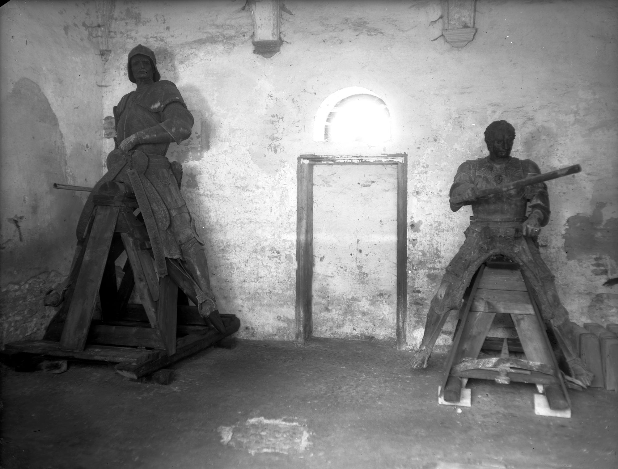 Carceri. Chiostro Camaldolese: le opere d'arte ivi depositate in causa della guerra (1940 - 1941) (negativo) di Gabinetto fotografico (XX)