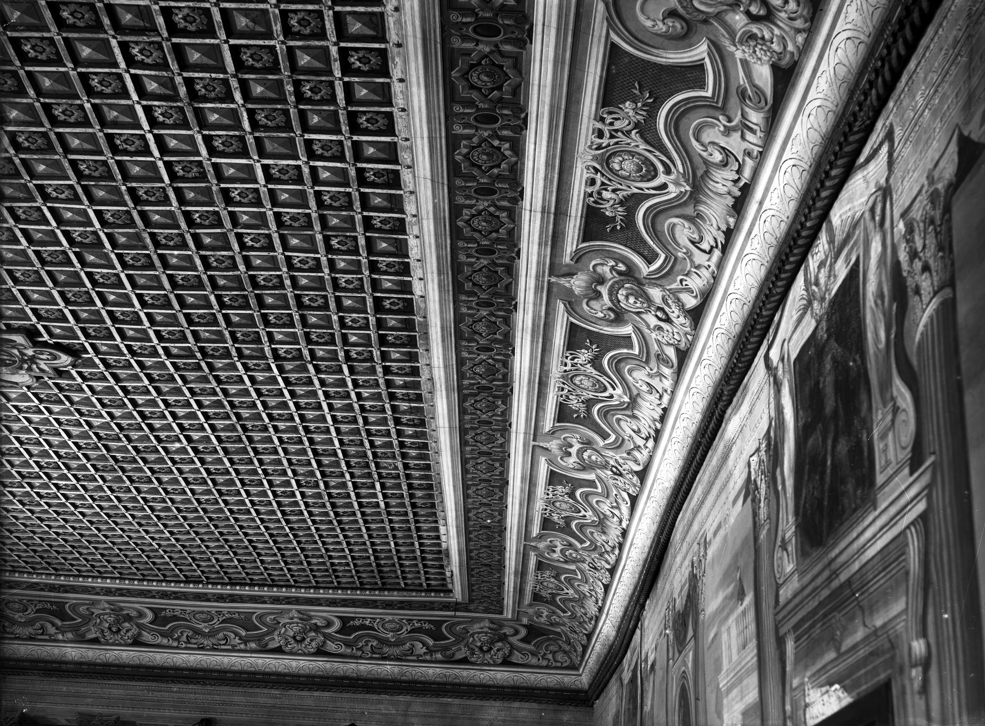 Episcopio. Soffitto in legno del sec. XVI (negativo) di Gabinetto fotografico (XX)