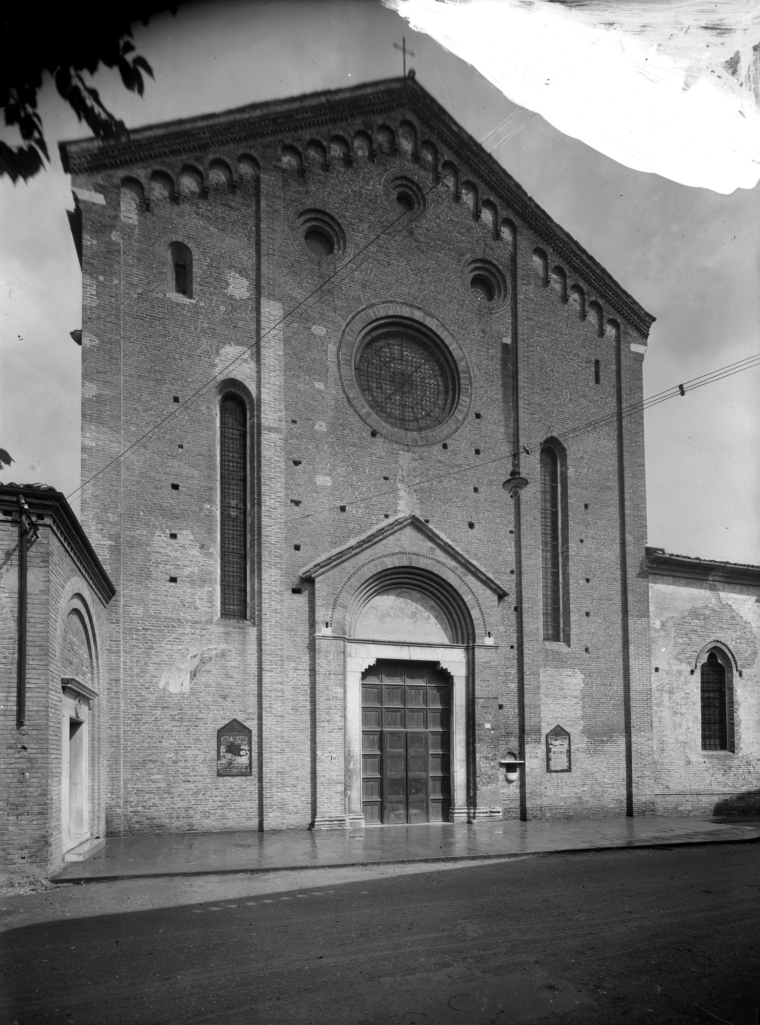 Chiesa San Francesco. La facciata (negativo) di Gabinetto fotografico (XX)