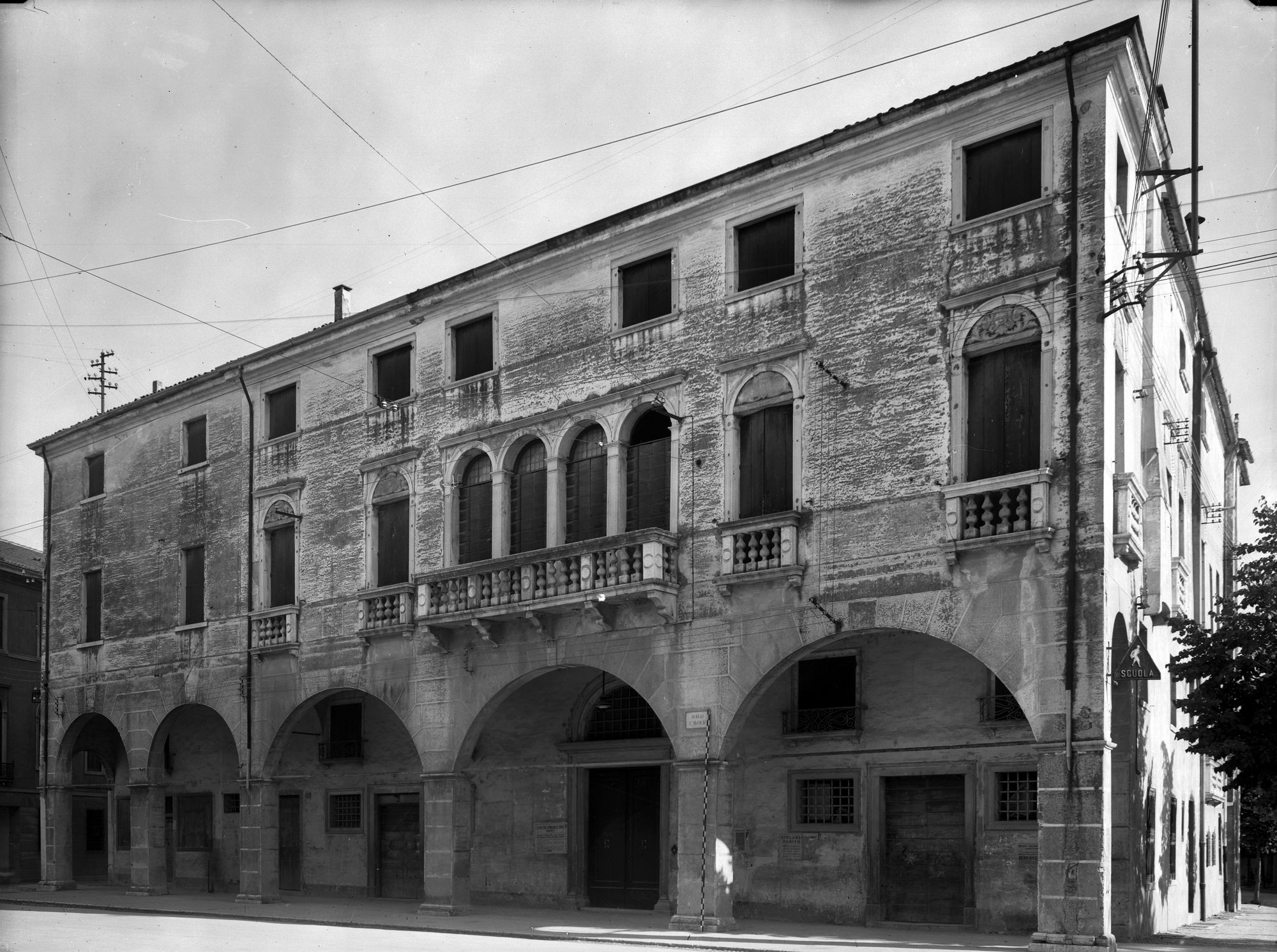 Borgo Cavour 31. Prospetto (negativo) di Gabinetto fotografico (XX)