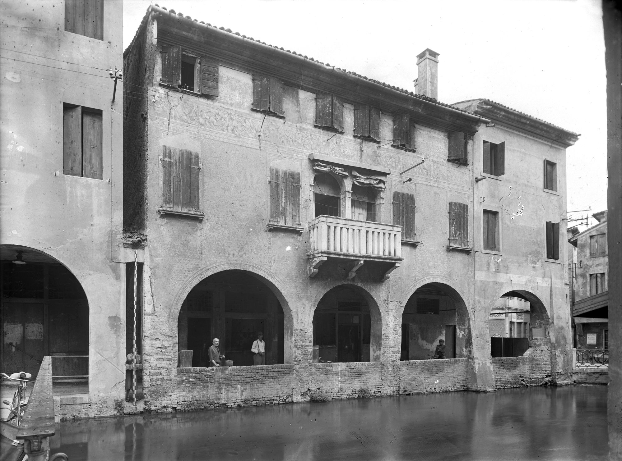 Canale di Buranelli. casa del sec. XVI con fregio a fresco (negativo) di Gabinetto fotografico (XX)