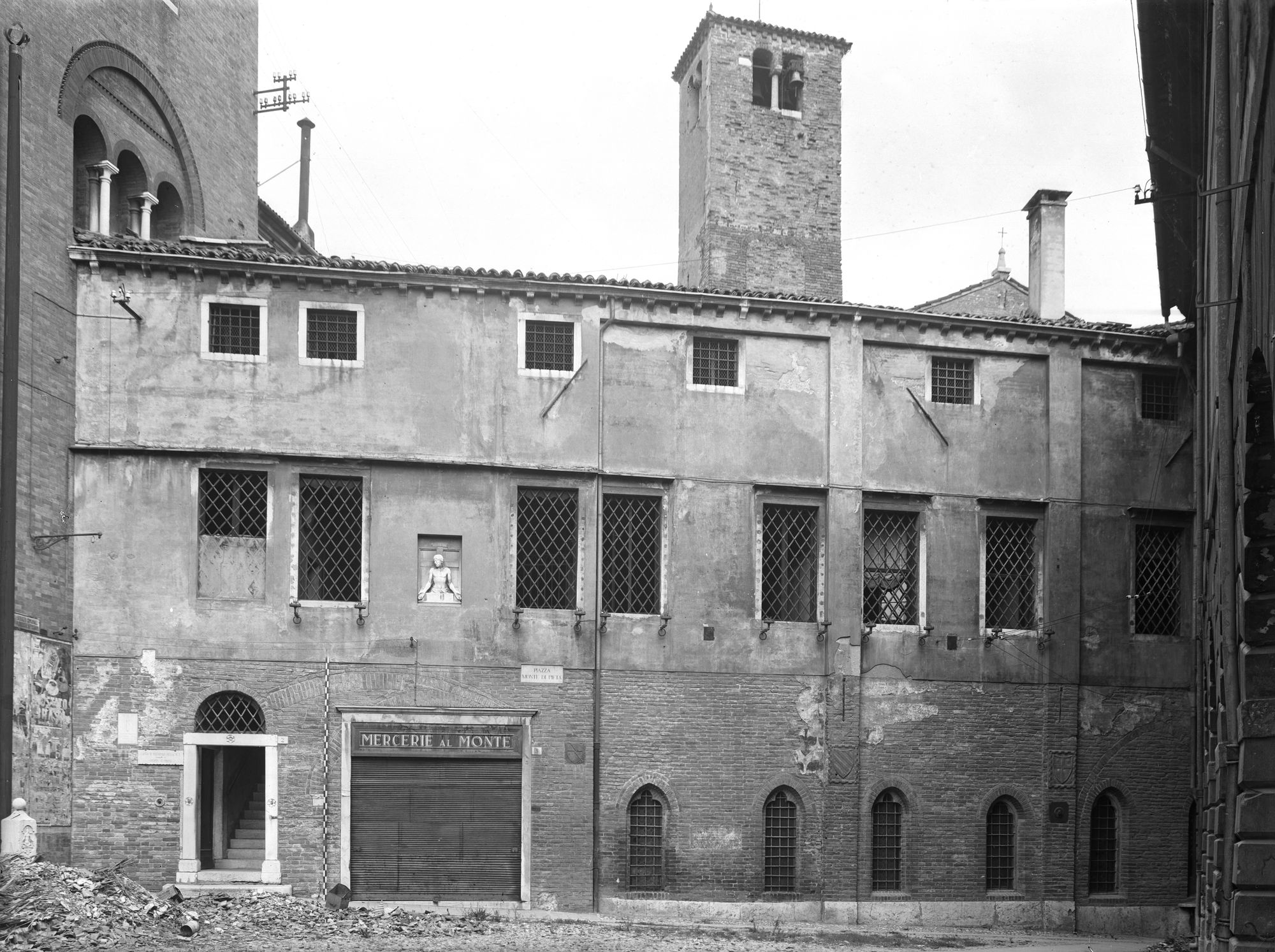 Chiesa Santa Lucia. Fianco della chiesa (negativo) di Gabinetto fotografico (XX)