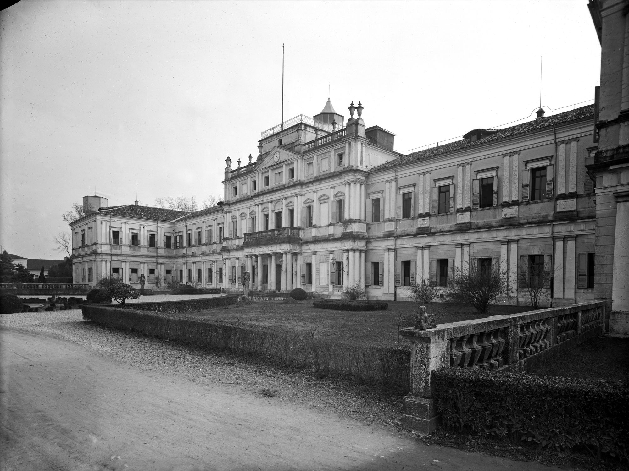 Cà Cappello ora Villa Imperiale. Lato nord (negativo) di Gabinetto fotografico (XX)