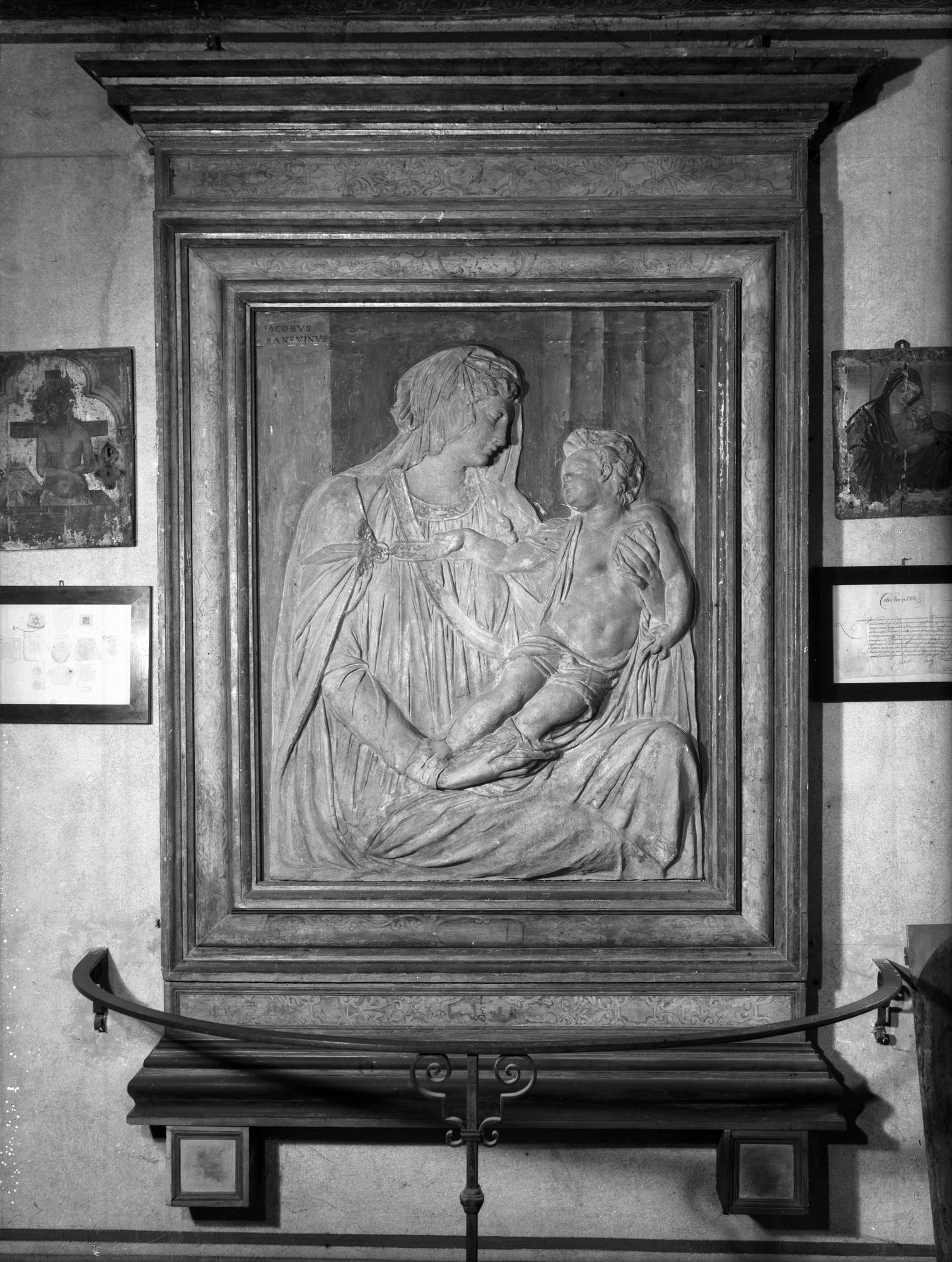 Museo Civico. Madonna col Bambino del Sansovino (negativo) di Gabinetto fotografico (XX)