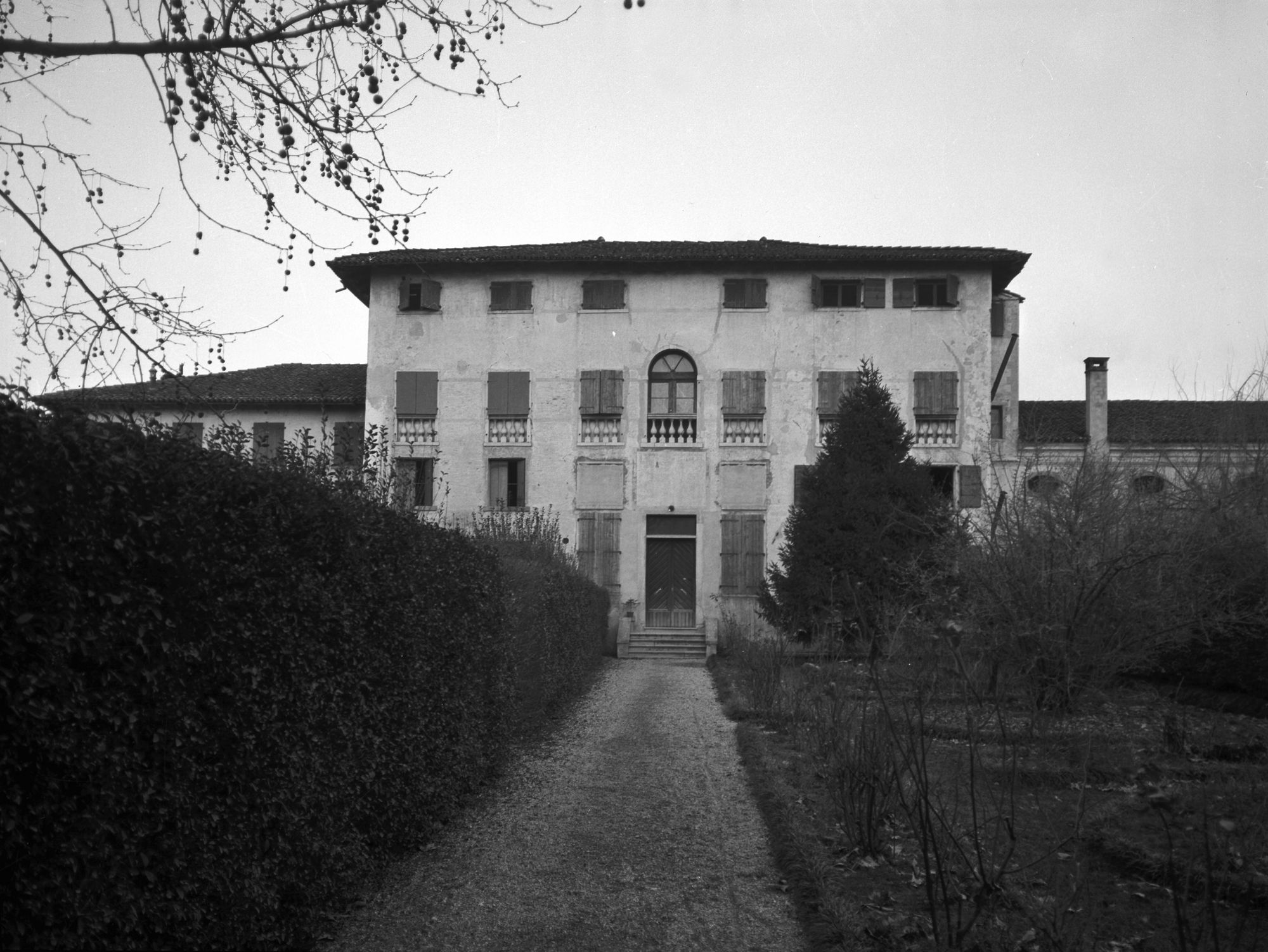 Casa Seguezzi. Facciata (negativo) di Gabinetto fotografico (XX)