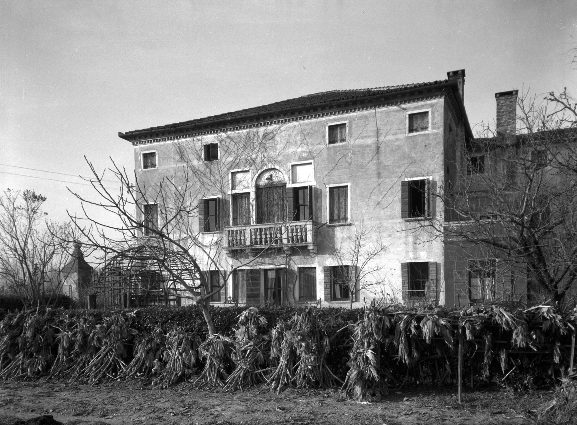 Villa Balli. Facciata sul giardino (negativo) di Gabinetto fotografico (XX)