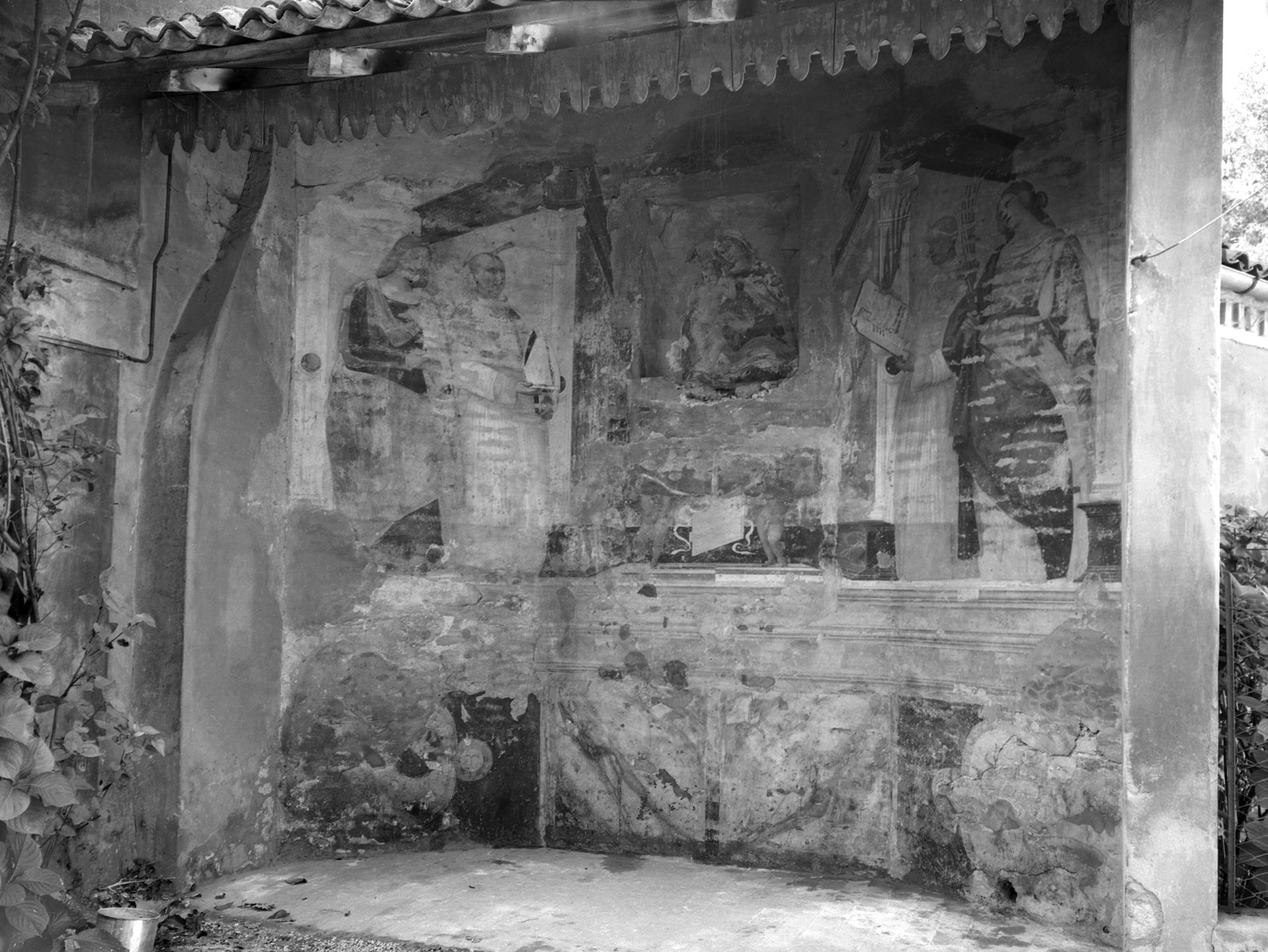 Villa Viola ora Parco La Rocca. Veduta d' insieme degli affreschi del Pordenone (negativo) di Gabinetto fotografico (XX)